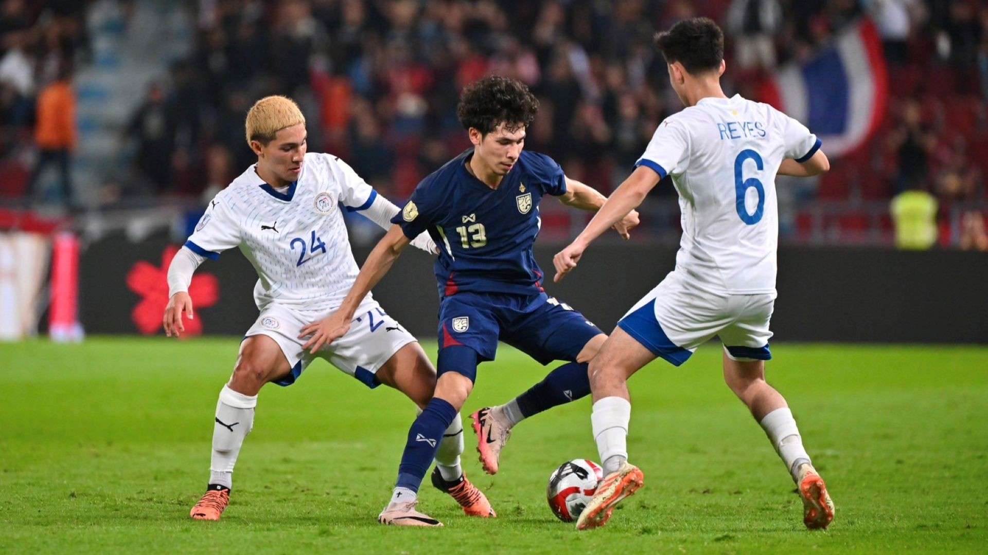 一位曾效力 一位曾效力